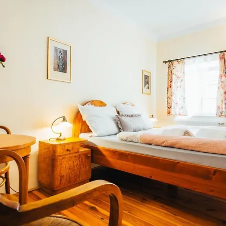 Konukevi Sv. Hubertus 3*