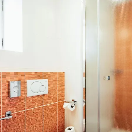 Konukevi Sv. Hubertus 3*