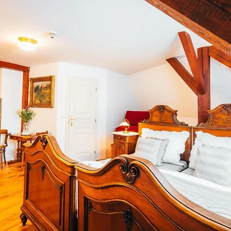 Sv. Hubertus Konukevi 3*